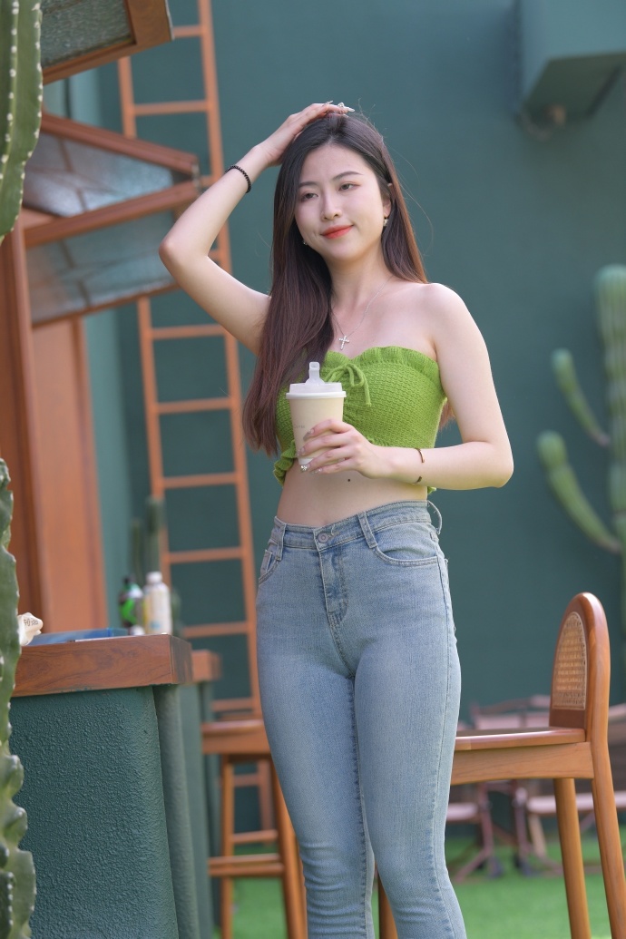 舔小说_舌头钻到逼里舔小说V2PP电子模拟器免费舌头钻到逼里